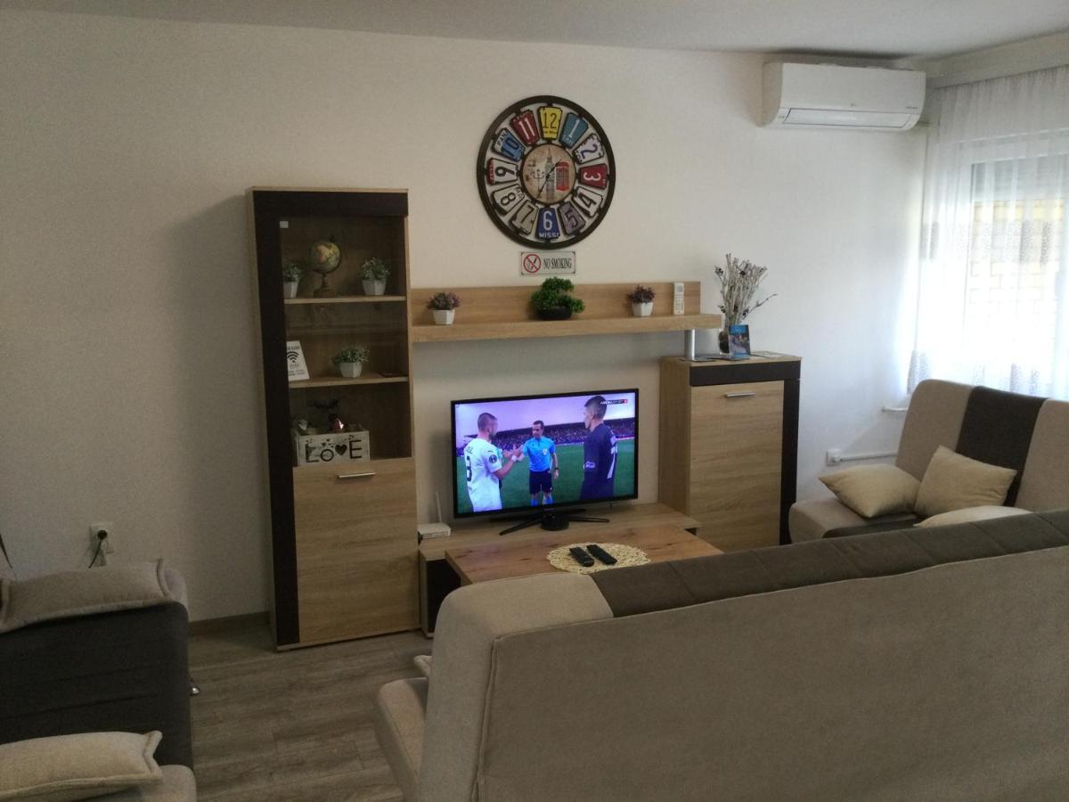 Apartman * Victory * Banja Luka Exteriör bild